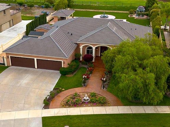 3rd image of 1418 Riverview Cir E #E