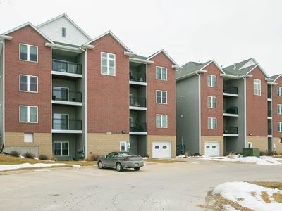 1092 Walnut Ave Unit 106, Riverside, IA, 52327