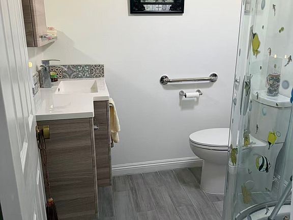 3rd image of 1505 S Atlantic Blvd APT C