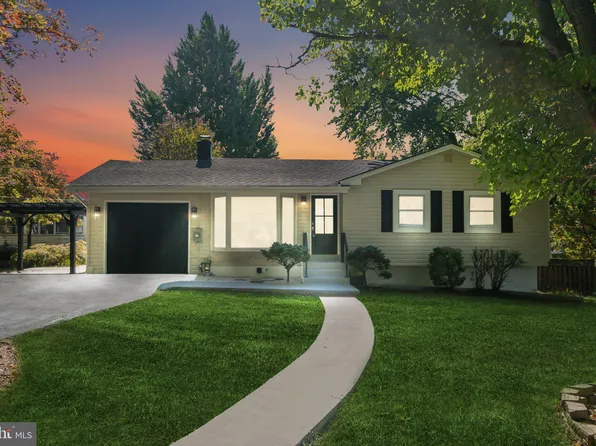 13006 Payson St, Rockville, MD 20853