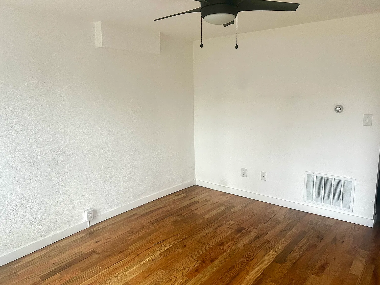 2 bed, 772 sqft, $1,950 — Photo 3