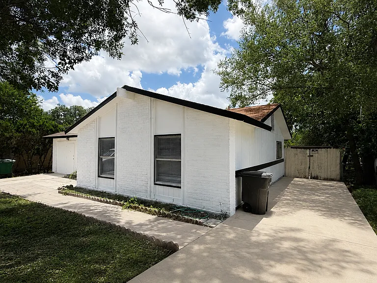 side gate to driveway parking