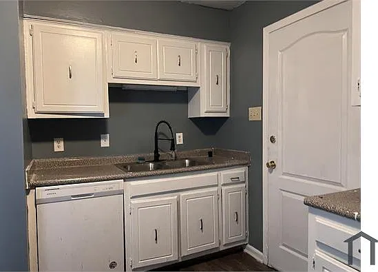 3 bed, 1380 sqft, $1,300 — Photo 3