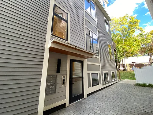 189 Washington Ave Photo 1