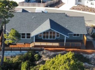 560 Tournament Dr, Florence, OR 97439