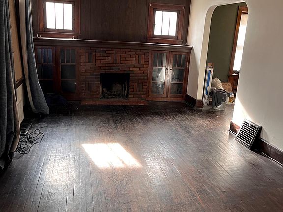 5th image of 1076 Yukon Ave