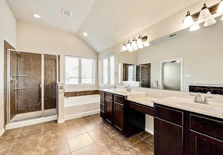 2639 Lake Ridge Dr — Photo 11