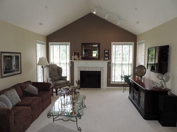 5th image of 28209 Carlton Way Dr #1