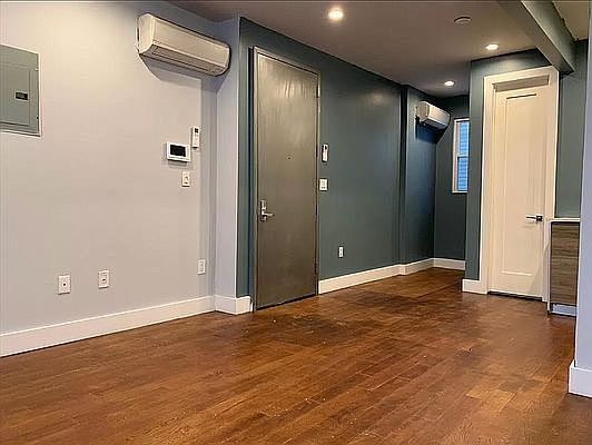 3rd image of 37 Catherine St #1L