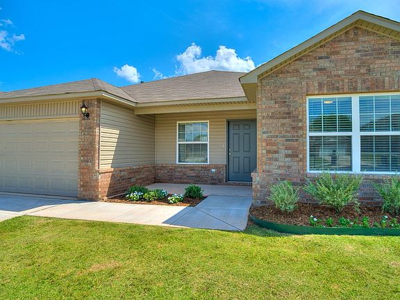 3rd image of 737 Foxtail Dr