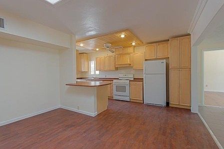 5th image of 1412 W Cactus Wren Dr