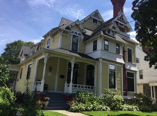 218 College Ave SE, Grand Rapids, MI 49503