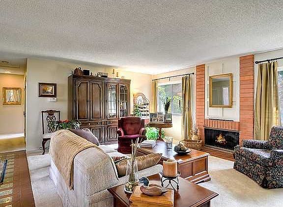 3rd image of 12445 Damasco Ct