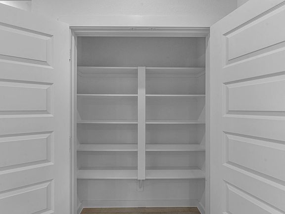 5th image of 2518 Ivory Basewood Ln