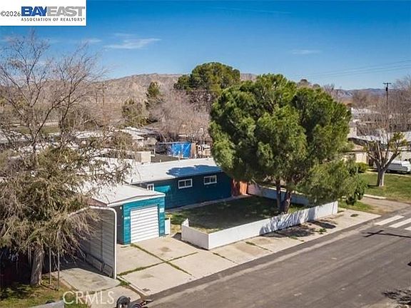 5th image of 4856 Sisquoc St