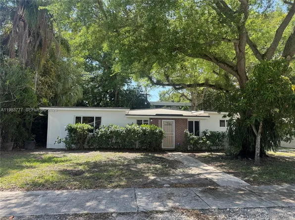 3920 Charles Ter, Miami, FL 33133