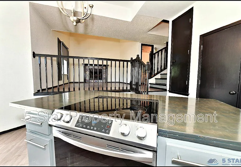 7249 Imperial Ridge Dr — Photo 16