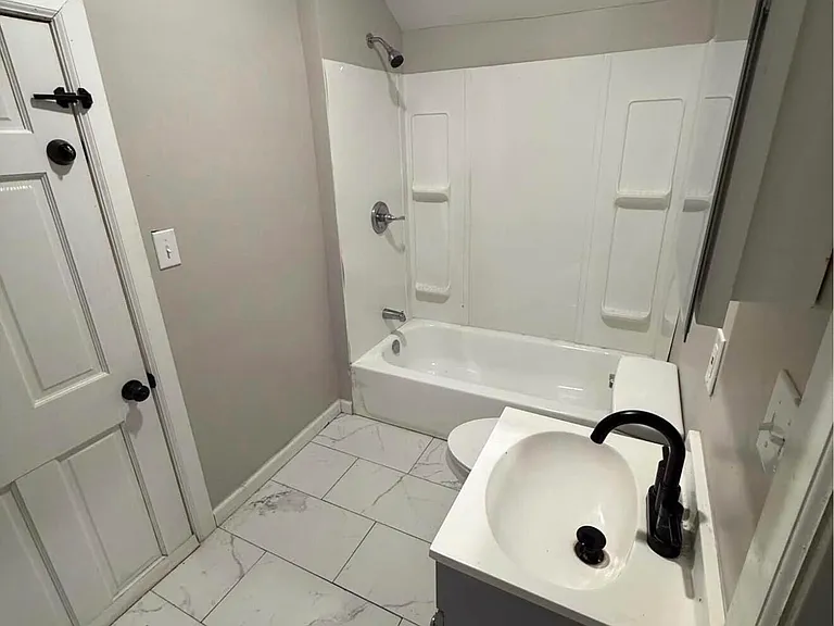 39 W Ridge St #3 — Photo 6