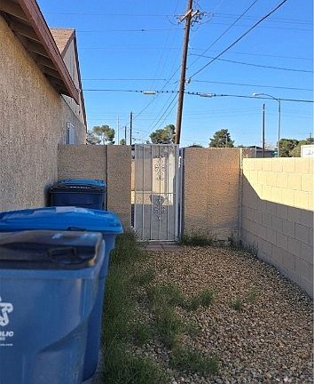5th image of 4690 E California Ave