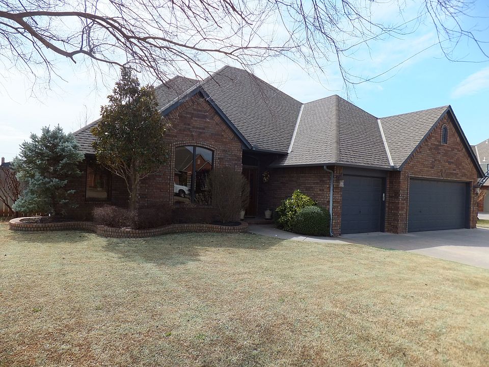 1st image of 1204 Cambridge Dr