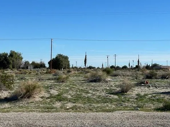 2864 Treadwell Blvd, Thermal, CA 92274