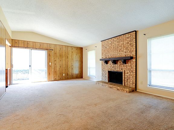 LivingRoom.jpg