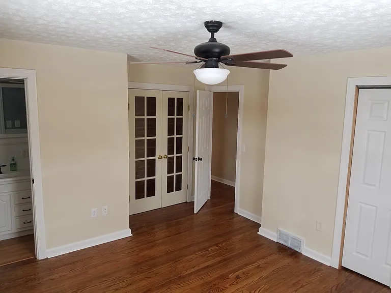 106 Dunbar Ct — Photo 5