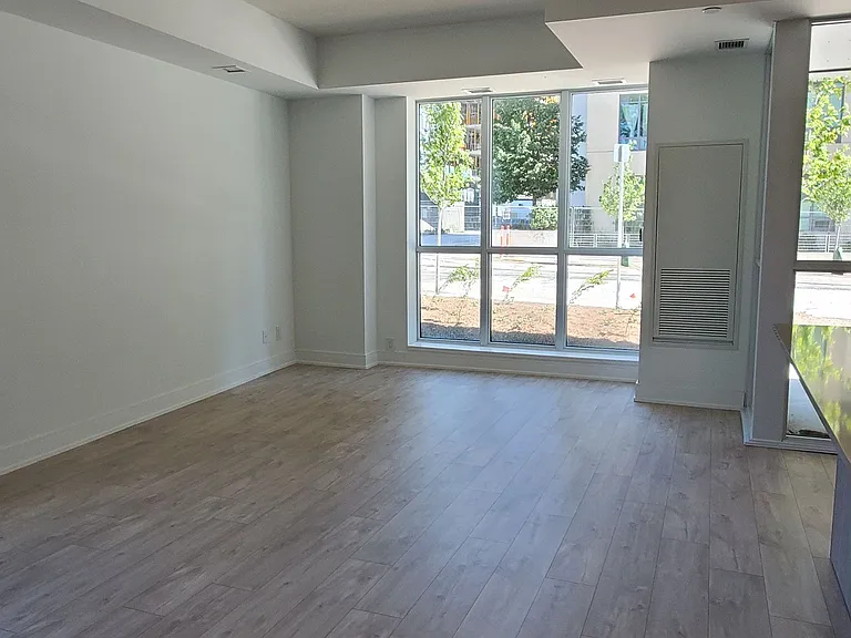 70 Annie Craig Dr #Townhouse 101 — Photo 12