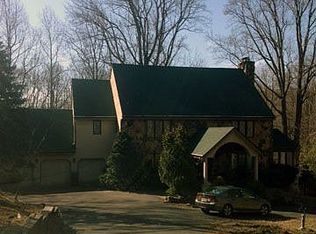 17 Collier Ln, Morganville, NJ 07751