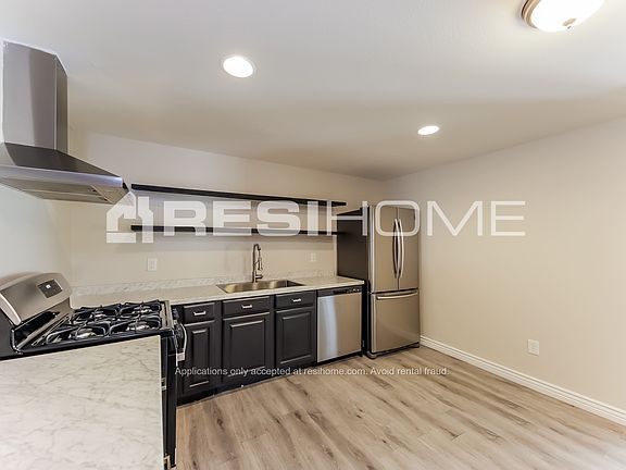 5th image of 1641 W Friess Dr