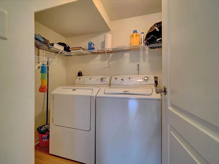 2230 Livingston St — Photo 20