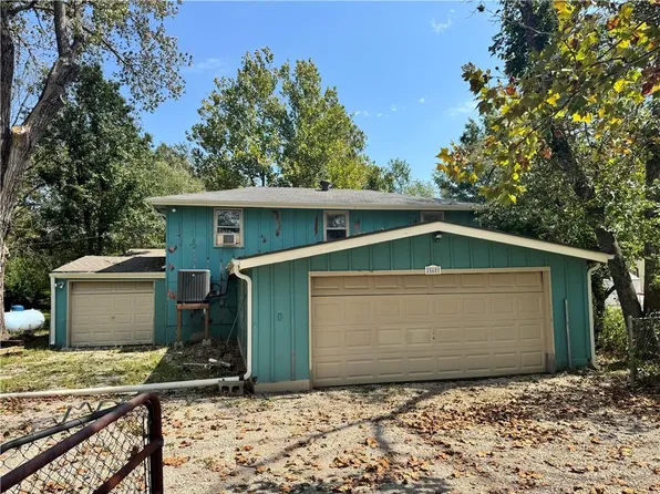 25609 S Lake Annette Rd, Freeman, MO 64746