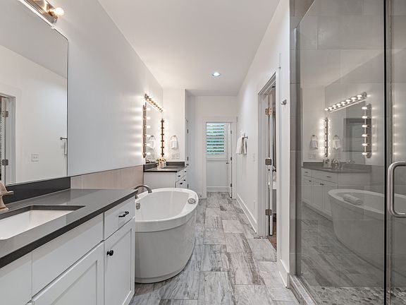 3rd image of 1815 Ridley Blvd Room C