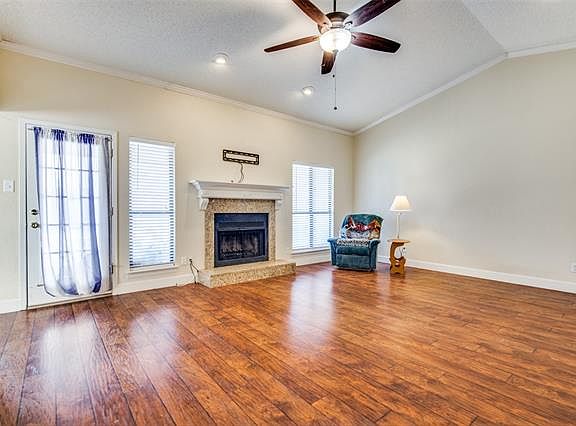 5th image of 267 Barclay Ave