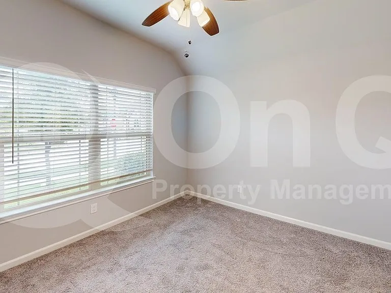 1016 Highberry Dr — Photo 10