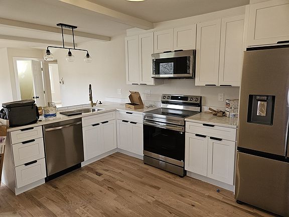 2nd image of 27-29 Catacunemaug Rd