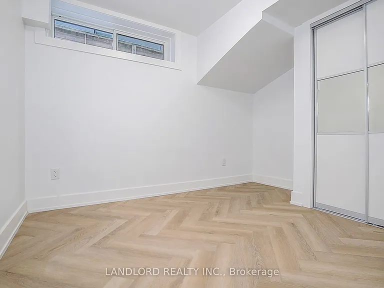 1146 Broadview Ave #1 — Photo 41