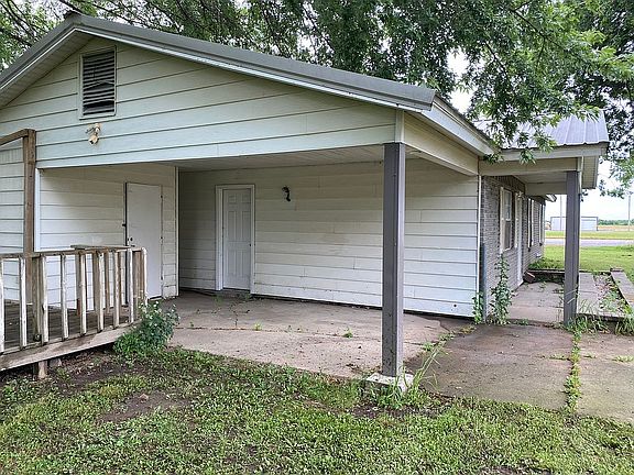 4th image of 110 W Lisa Ln