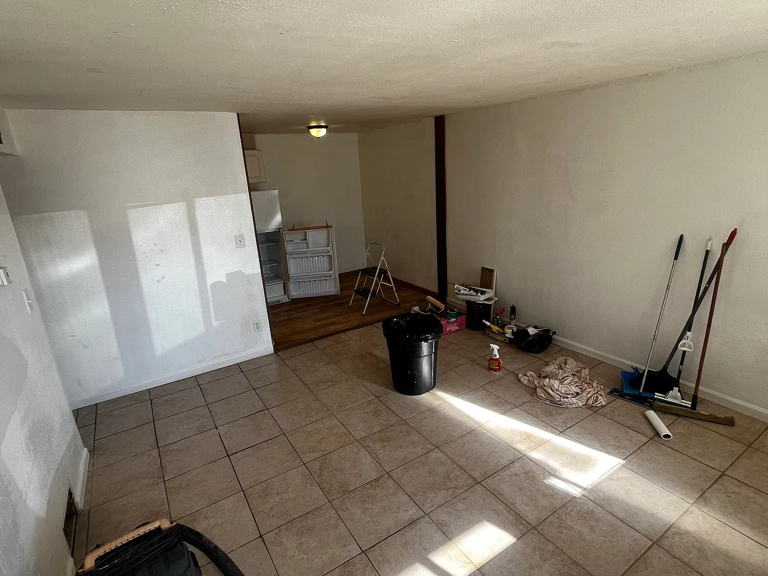 1 bed, 744 sqft, $1,050 — Photo 3