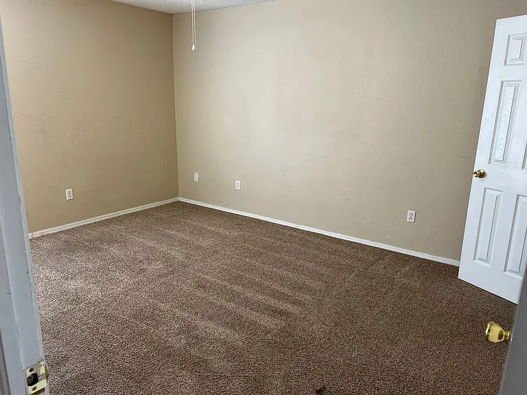 1200 N Cedar Ave #312 — Photo 7