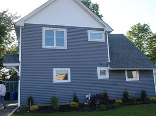 134 Hamlet Rd, Levittown, NY 11756