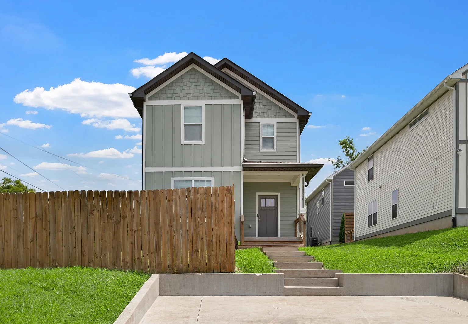 3 bed, 2.5 bath, 1567 sqft, $2,500 — Photo 2