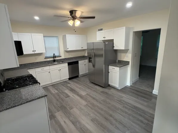 7 Oak St #1, Clinton, MA 01510