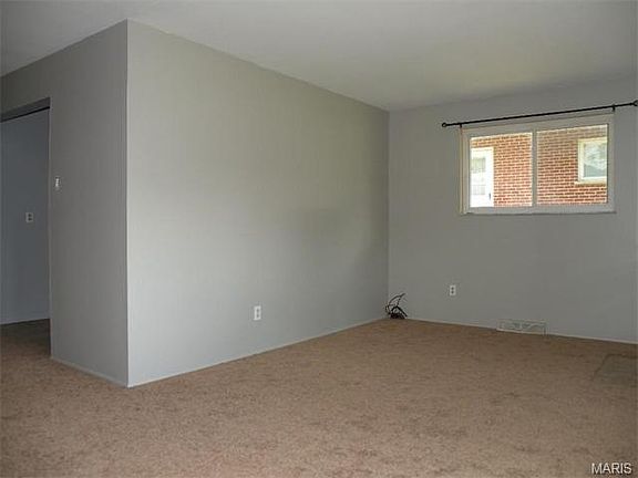 4th image of 4041 Esseldale Dr