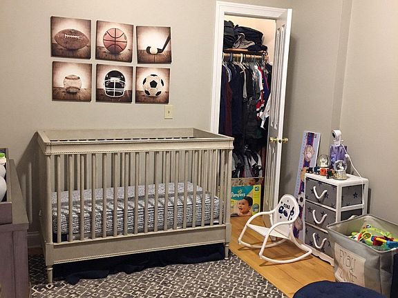 5th image of 1540 N Ashland Ave APT 1R