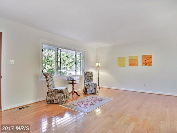 3rd image of 11003 Cortez Ct