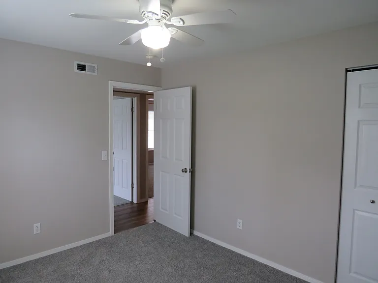 244 Carriage Ct — Photo 21