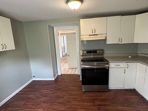 3rd image of 305 Jackson St #1