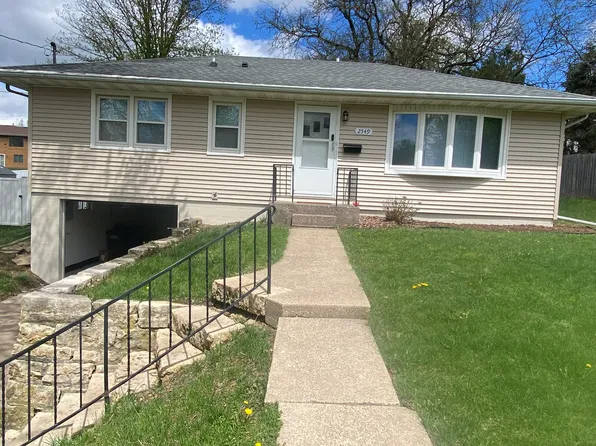 (undisclosed Address), Dubuque, IA 52001