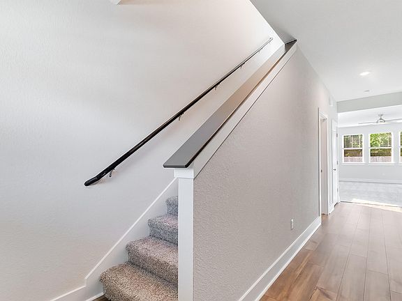 3rd image of 525 Longmount Cove